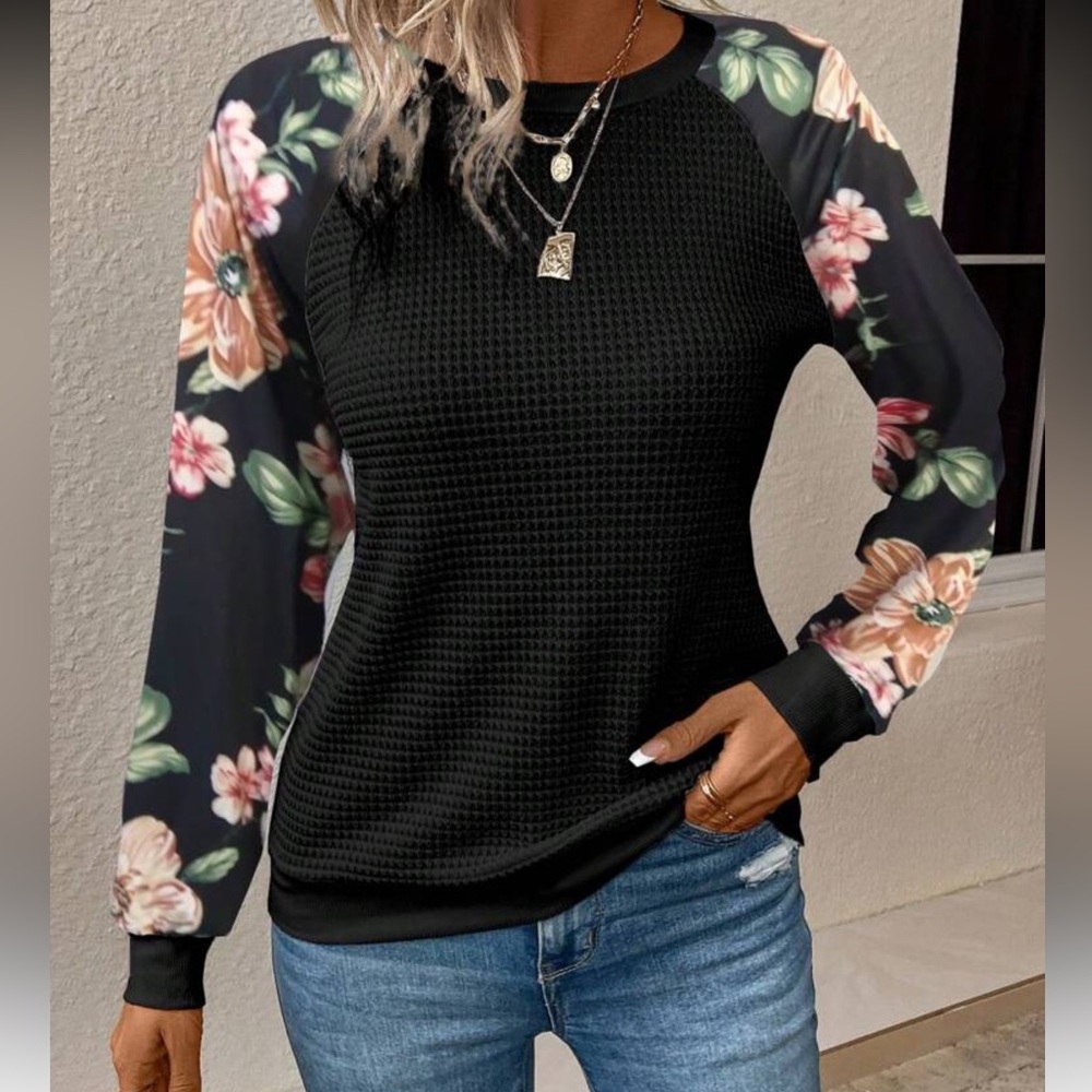 New  long sleeve floral print sleeve top - Picture 7 of 8